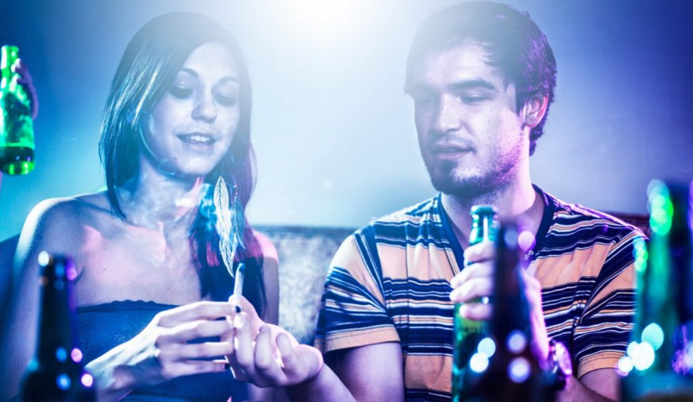 Ο εγκέφαλος των εφήβων δείχνει αν θα μπλέξουν με τα ναρκωτικά