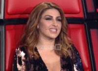 The Voice: Με αβυσσαλέο ντεκολτέ στον ημιτελικό η Έλενα Παπαρίζου! (video)