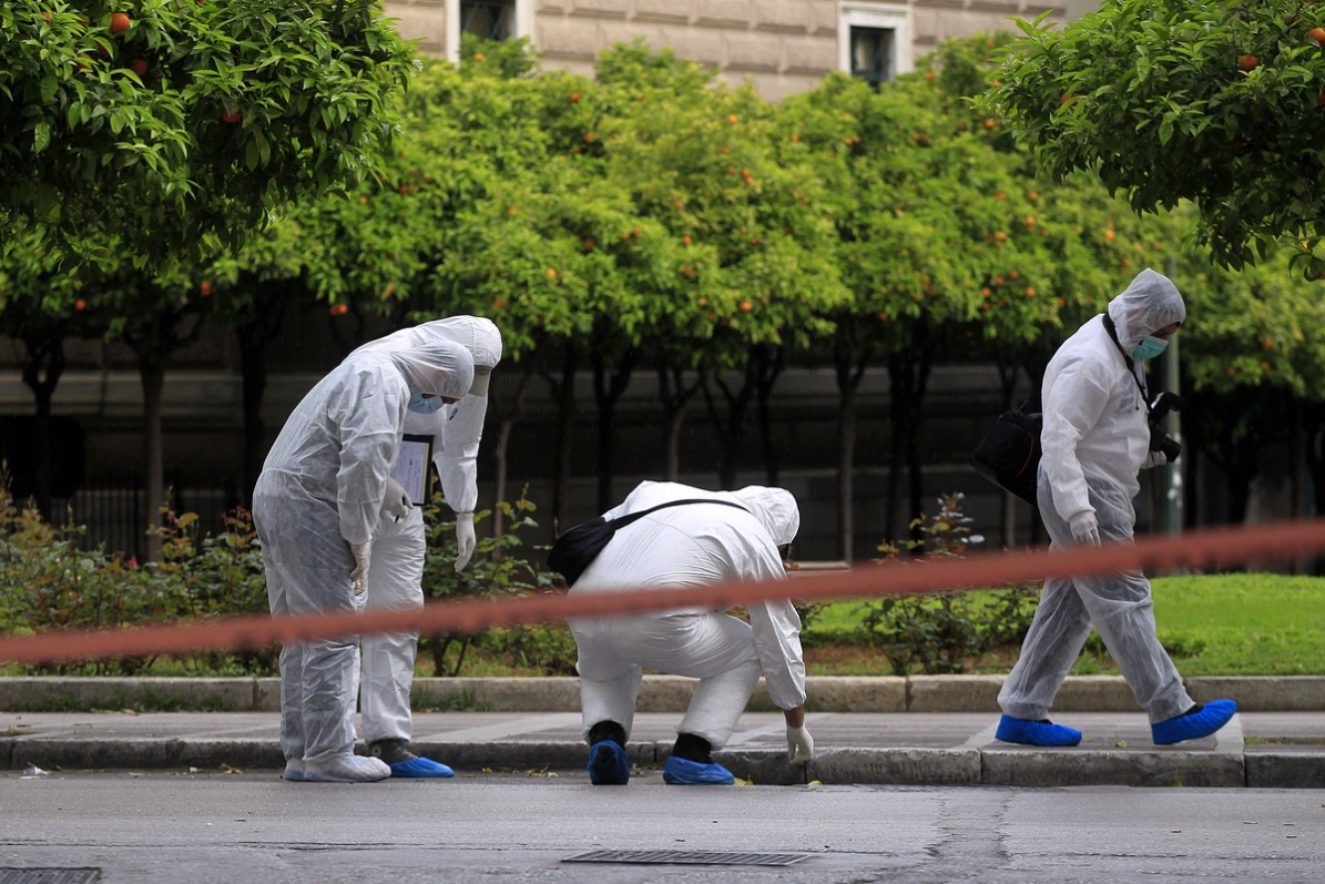 Βόμβα στην Αθήνα: Έρευνα στις κάμερες για τον εντοπισμό των δραστών