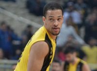 «Κλάμα» με τη φάρσα του Ντίξον στους παίκτες της ΑΕΚ (vid)