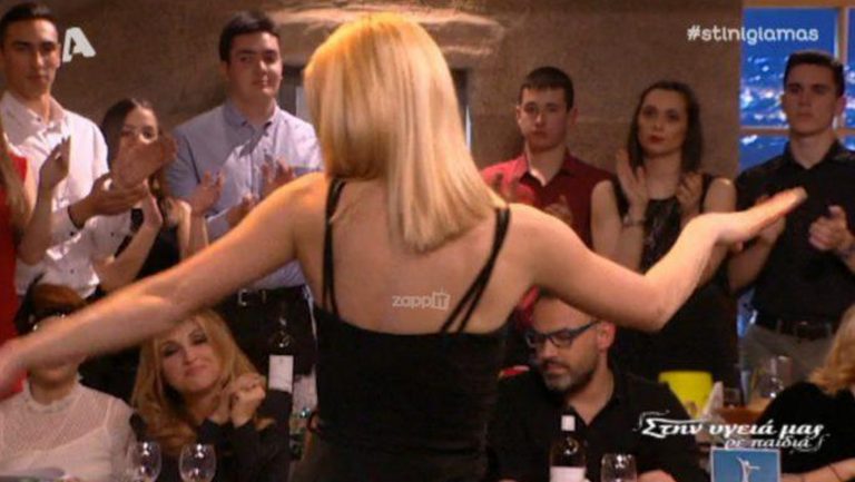 Η Άννα Πολύζου έβαλε φωτιά με το καυτό τσιφτετέλι! (vid)
