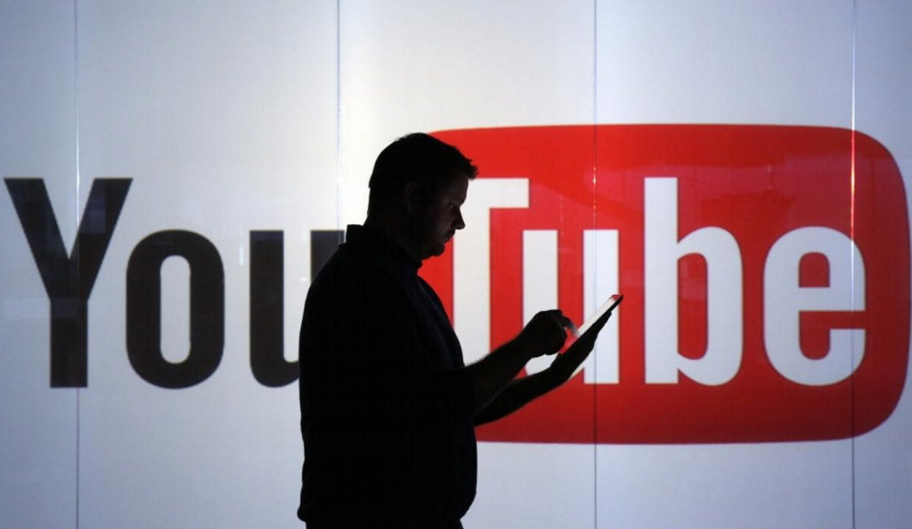 Το YouTube αλλάζει πολιτική για τα όπλα