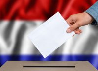 Μεγαλύτερη συμμετοχή στα υπερπόντια εδάφη σε σύγκριση με τον α΄ γύρο των γαλλικών εκλογών