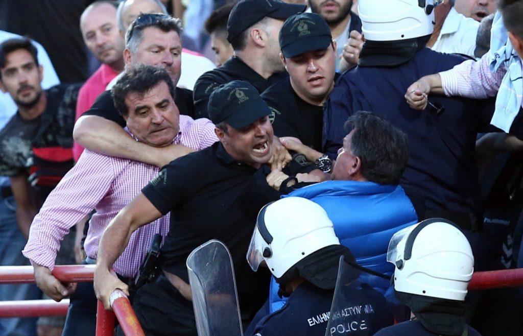 Χωρίς νικητή το Λάρισα-Λαμία, μπούκαρε στο γήπεδο ο Κούγιας