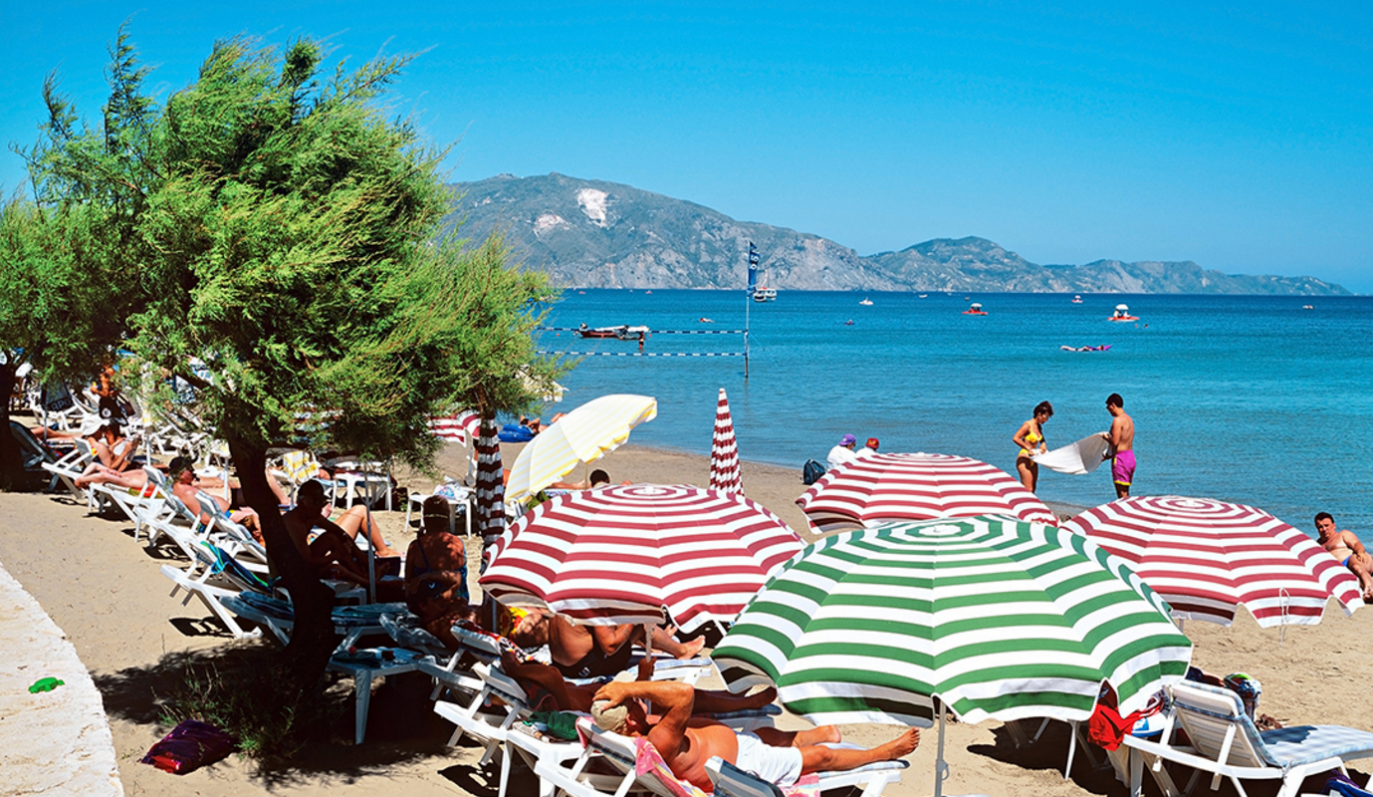 Οικογενειακές διακοπές σε ελληνικές παραλίες προτείνει η Telegraph