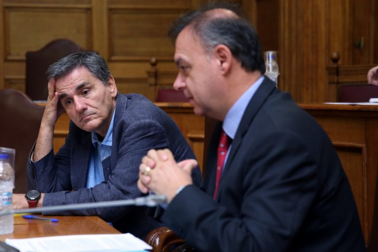Καμπανάκι για παράταση του μνημόνιου από Γραφείο Προϋπολογισμού της Βουλής