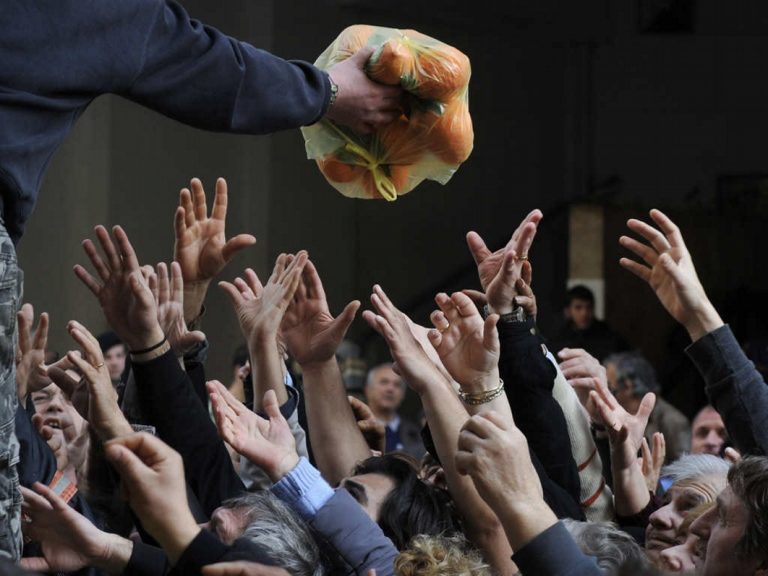 SOS εκπέμπει ο Συνήγορος του Πολίτη για την κρίση