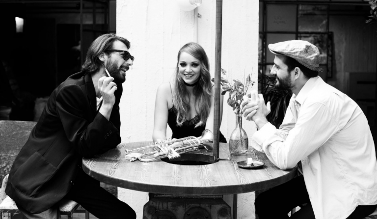 «Scarlet Nights Live» στο café του Νομισματικού Μουσείου