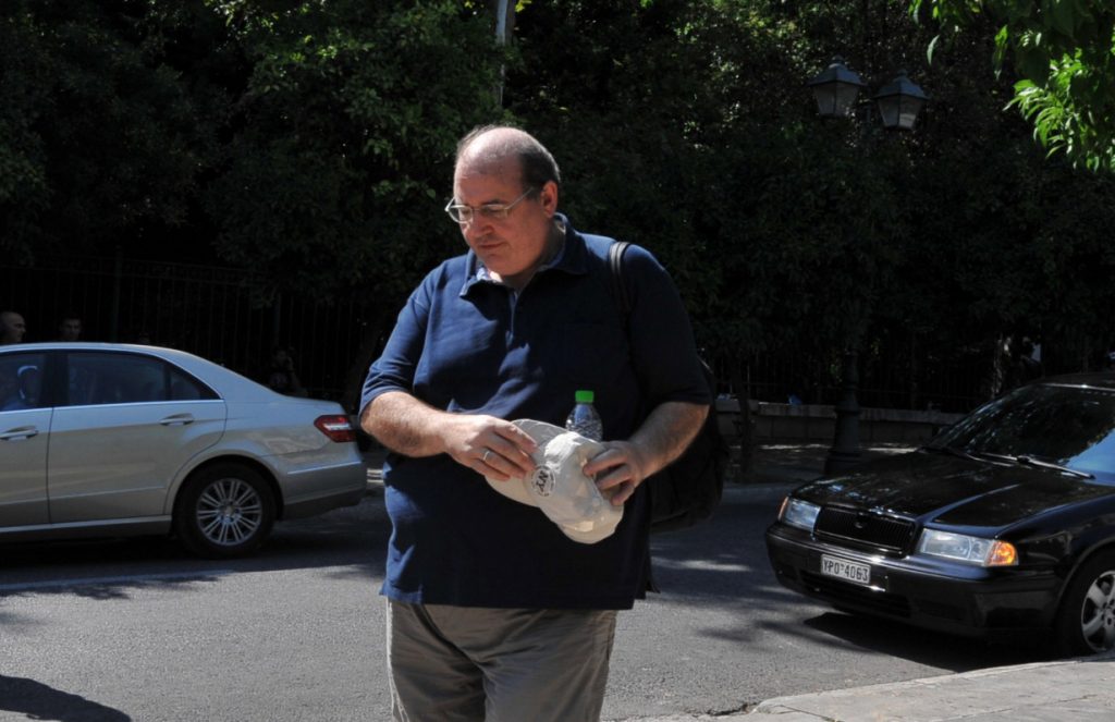 Ο Φίλης διαψεύδει Ιερώνυμο