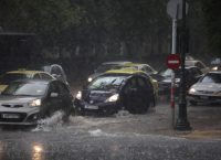 Κυκλοφοριακό χάος στους δρόμους της Αθήνας λόγω της βροχής