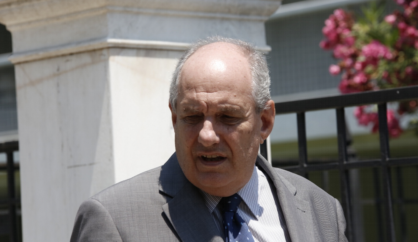 Τέρενς Κουίκ: “Τον Αύγουστο του 2018, η Ελλάδα βγαίνει οριστικά από τα μνημόνια”
