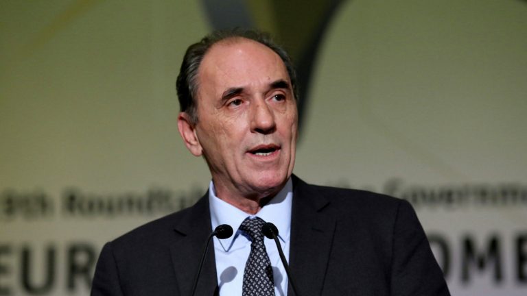 Σταθάκης: Διάθεση του 66% των μετοχών του ΔΕΣΦΑ
