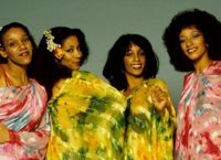Πέθανε η Τζόνι Σλετζ του συγκροτήματος «Sister Sledge»