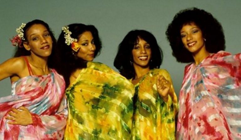 Πέθανε η Τζόνι Σλετζ του συγκροτήματος «Sister Sledge»