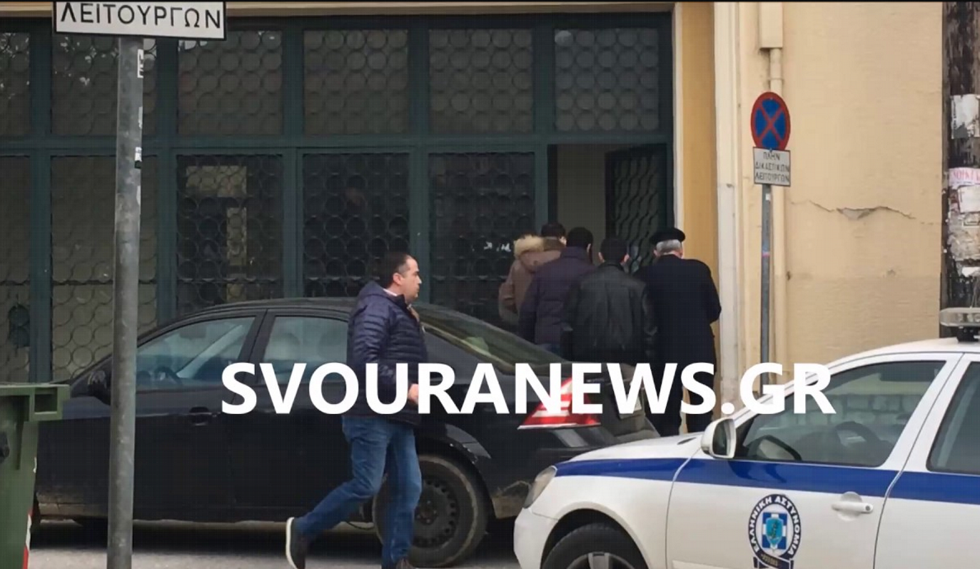Καστοριά: Υπό δρακόντεια μέτρα η μεταφορά του ειδικού φρουρού στον ανακριτή (video)