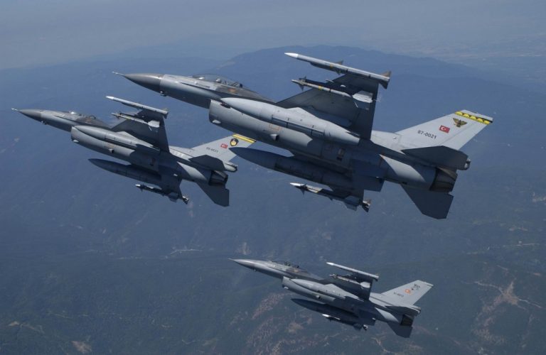 Τουρκικές παραβιάσεις: Οπλισμένα τουρκικά F-16 στον ελληνικό εναέριο χώρο