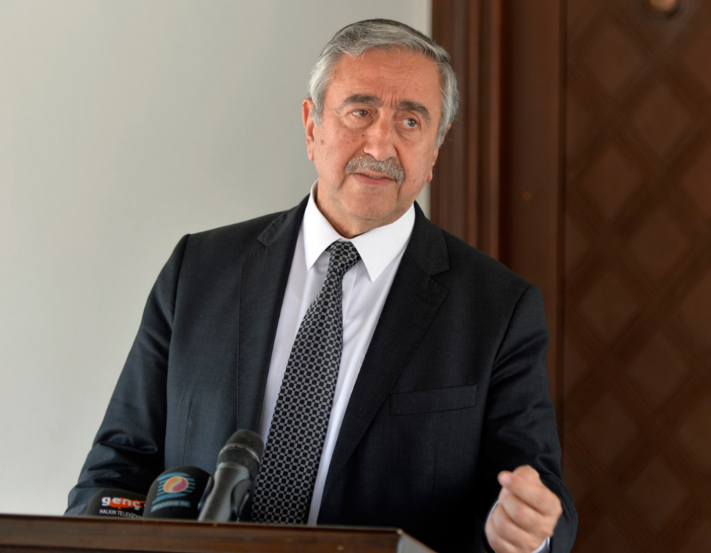 Μουσταφά Ακιντζί: Δεν θα πετάξουμε στα σκουπίδια τις παραμέτρους του ΟΗΕ