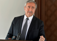 Μουσταφά Ακιντζί: Δεν θα πετάξουμε στα σκουπίδια τις παραμέτρους του ΟΗΕ