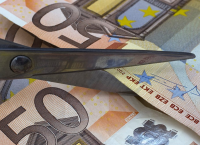 Μείωση κατά 3,1% των μισθών στην Ελλάδα από το 2009 έως το 2016