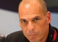 Ο Βαρουφάκης τσακώθηκε με τον Καψή στον Λυκαβηττό και “ξεκατινιάστηκαν” στο Facebook