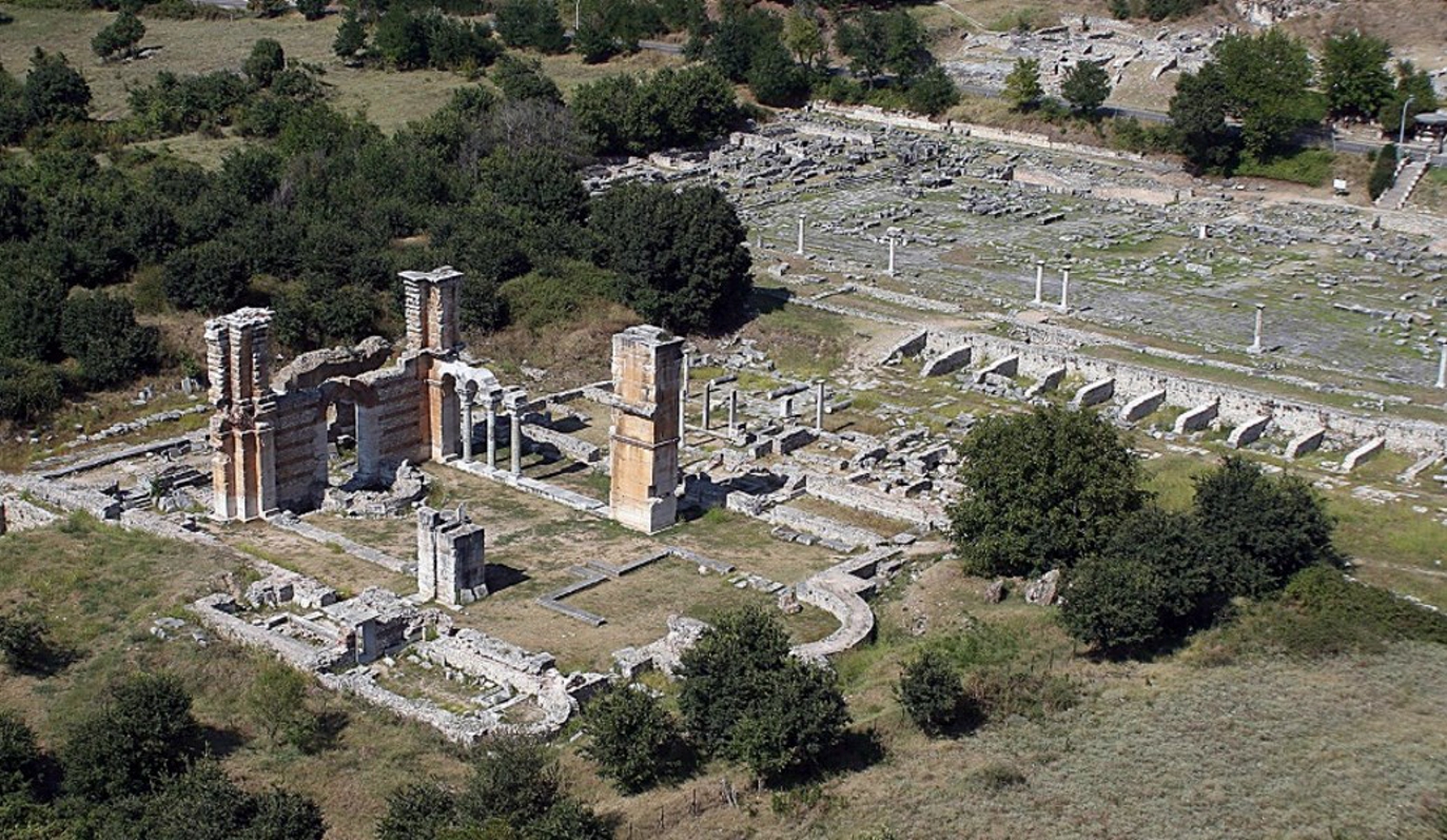 Ο αρχαιολογικός χώρος των Φιλίππων στους πέντε διασημότερους προσκυνηματικούς τόπους