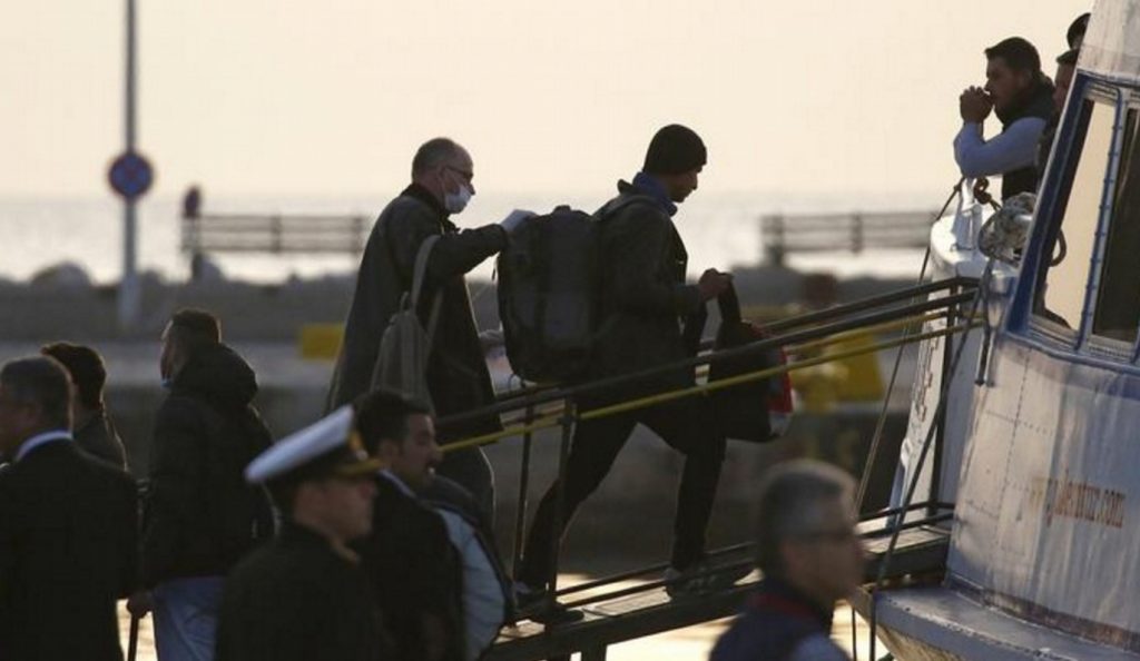 Πάνω από 9.800 πρόσφυγες και μετανάστες αιτούνται άσυλο στο Βόρειο Αιγαίο