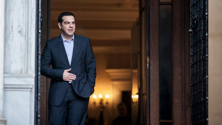 Reuters: Φήμες ότι ο Τσίπρας κάνει διάγγελμα και απειλεί με εκλογές! (pic)