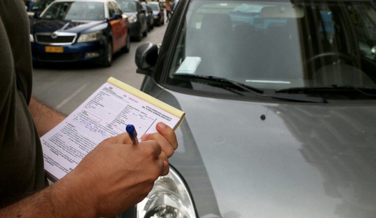 Σαρωτικές αλλαγές στον ΚΟΚ: Πρόστιμα ανάλογα με το εισόδημα