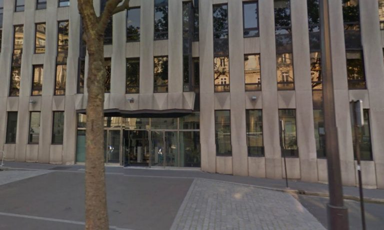Διεθνή ΜΜΕ: Συνδυάζουν το χθεσινό με τον Σόιμπλε με το σημερινό στο Παρίσι