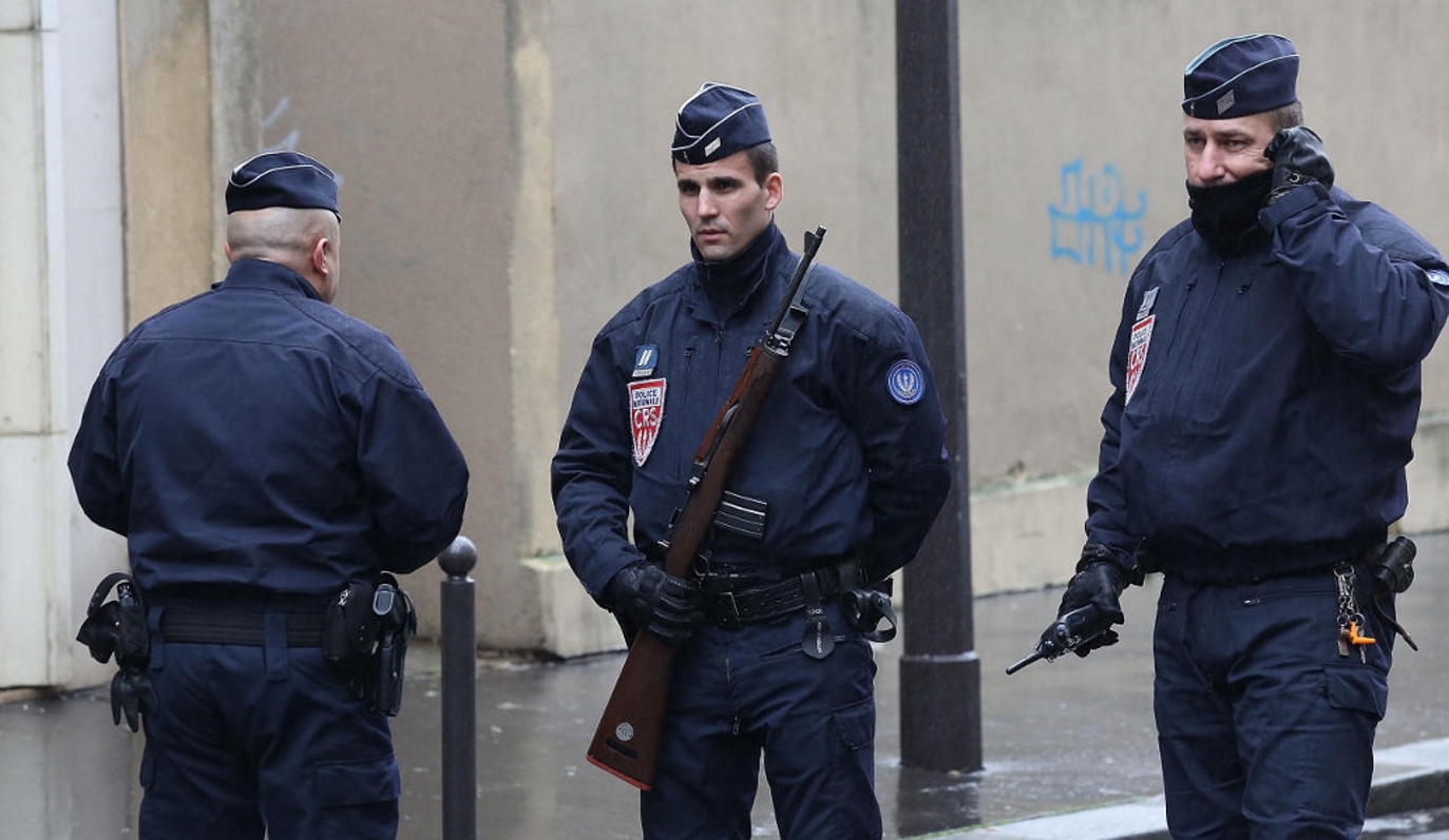 Γαλλία: Γυναίκα επιτέθηκε σε πελάτες σούπερ μάρκετ φωνάζοντας “Αλλάχου Άκμπαρ”