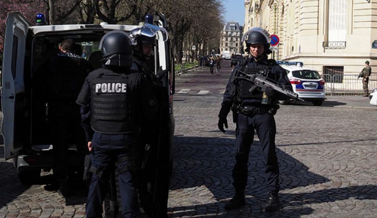 Συναγερμός στο Παρίσι: Απειλή για βόμβα στα γραφεία της οικονομικής εισαγγελίας (vid)