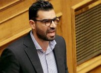 Σκληρή επίθεση Κωνσταντινέα στη δήμαρχο Μάνδρας