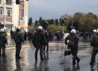 Επεισόδια στη Θεσσαλονίκη μεταξύ αντιεξουσιαστών και εθνικιστών