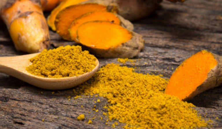 Μάσκα κουρκουμά: Για τους μαύρους κύκλους στην περιοχή των ματιών