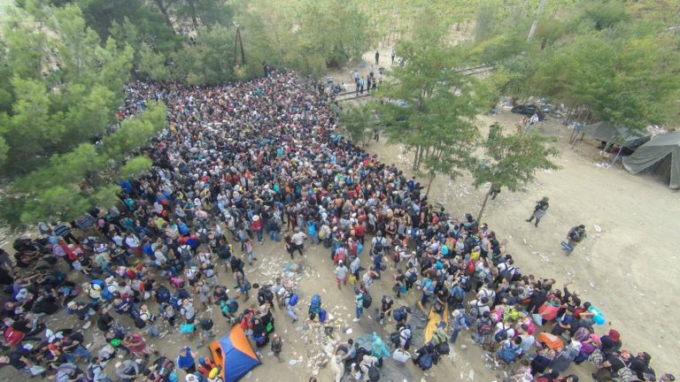 Ελληνικό Συμβούλιο για τους πρόσφυγες: ”Παταγώδης αποτυχία σε ό,τι αφορά τον σεβασμό των ανθρωπίνων δικαιμάτων”