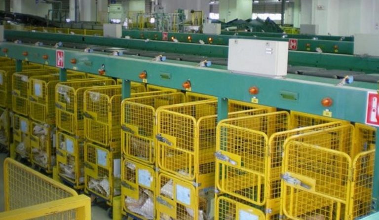8 ”ύποπτα” δέματα στο Κρυονέρι-Ο Ντάισελμπλουμ, ένας εκ των αποδεκτών