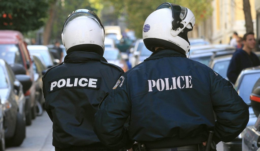 Σύλληψη τριών αντιεξουσιαστών για βανδαλισμούς σε ΜΜΕ
