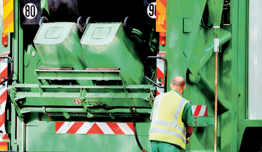 Κυβέρνηση: Όχι στην επιστράτευση των συμβασιούχων στην καθαριότητα