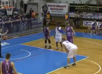 Αυτή τη βολή ΔΕΝ την έχεις δει ποτέ στη ζωή σου (vid)