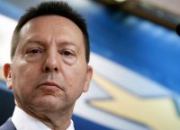 Δραματική έκκληση Στουρνάρα: Κλείστε την αξιολόγηση