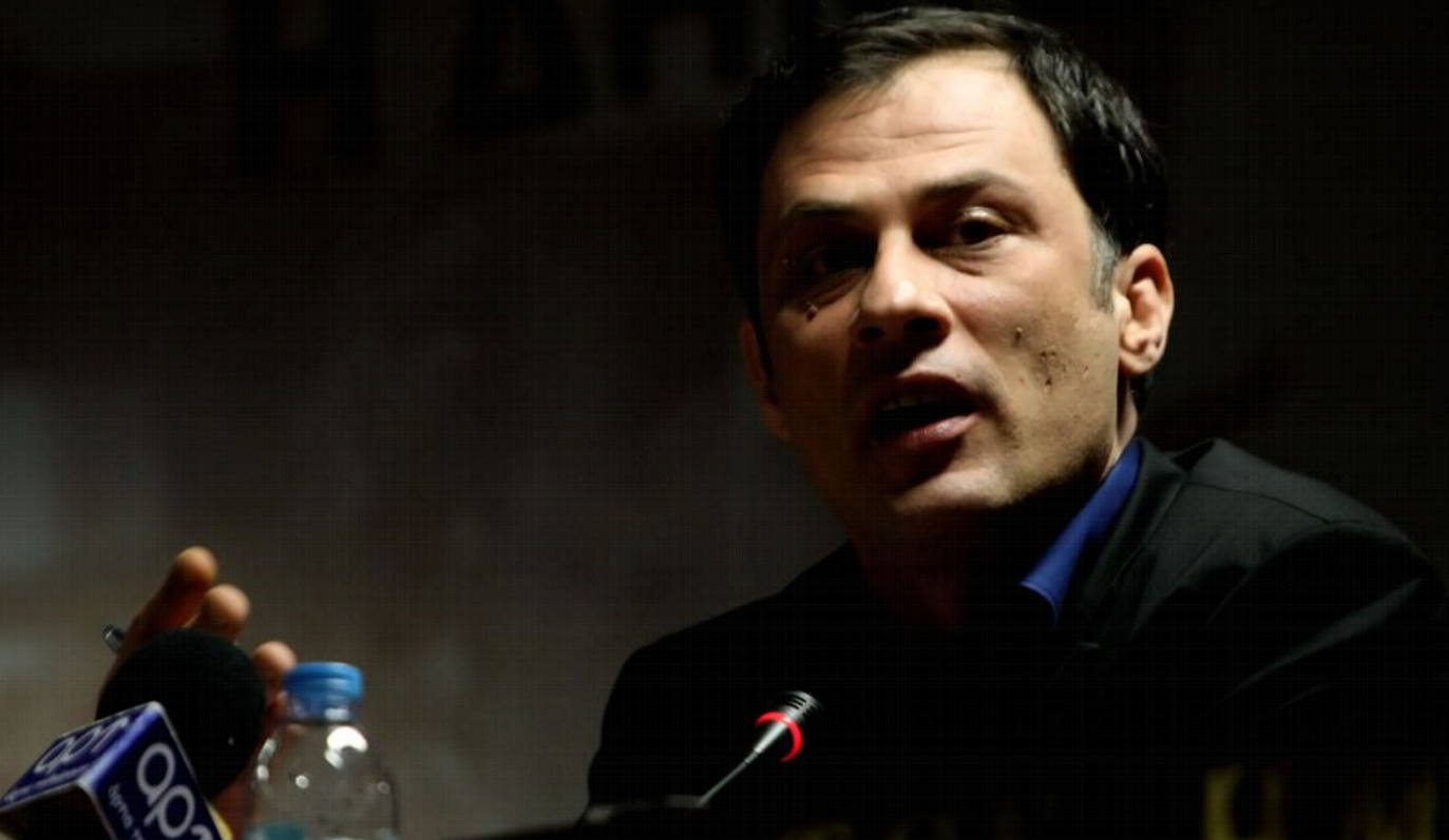 Το ΚΚΕ τα “χώνει” στον Βασιλόπουλο για την υποκριτική του στάση