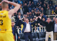 Ματσάρα και στην εξέδρα (pics)