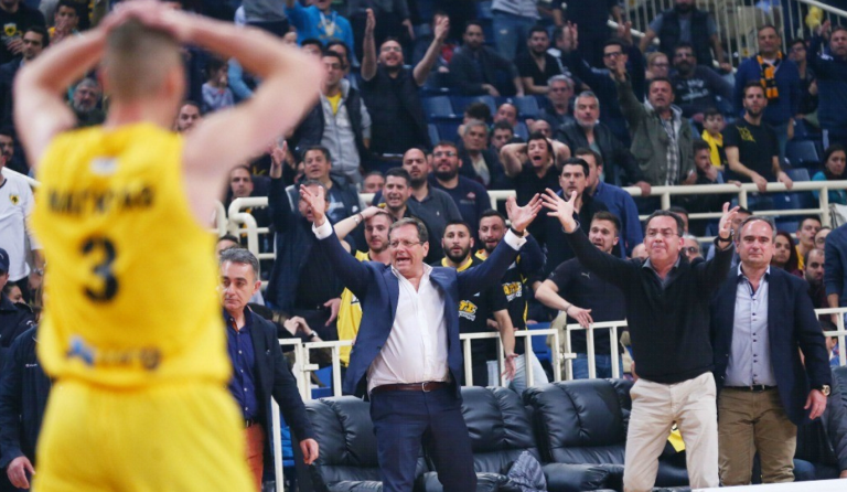 Ματσάρα και στην εξέδρα (pics)
