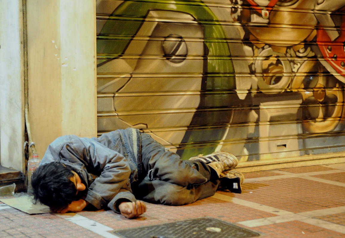 Λειτουργία 20 δομών για αστέγους στην Αττική
