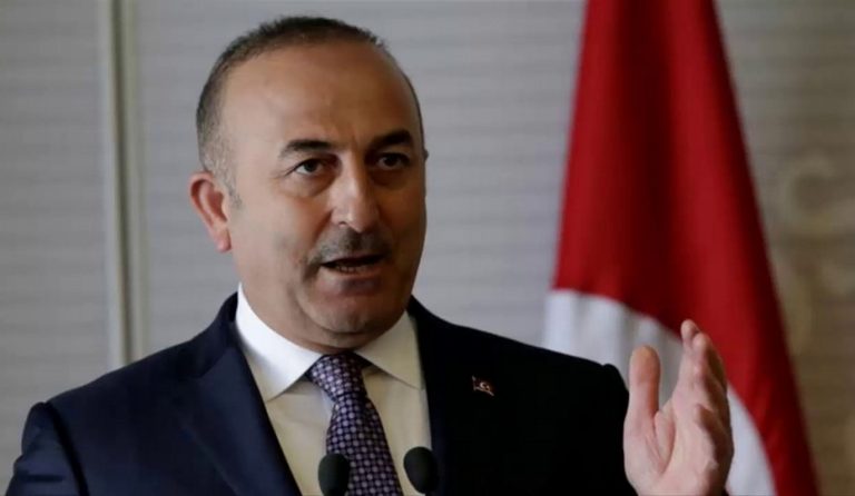 Τσαβούσογλου: Χωρίς διαβατήριο οι Ρώσοι πολίτες στην Τουρκία