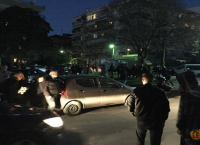 Εύοσμος: Κοσμοσυρροή στο σπίτι του ενός παιδιού που σκοτώθηκε στο δυστύχημα (pics)