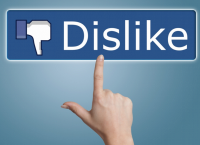 Facebook: Και επισήμως το dislike reaction στο Μessenger!