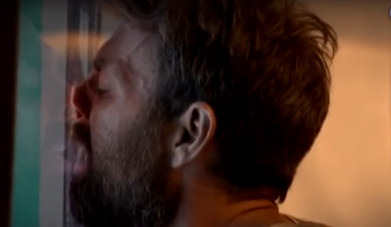 Survivor: Το σπαρακτικό κλάμα του Χανταμπάκη όταν είδε το γιο του (vid)