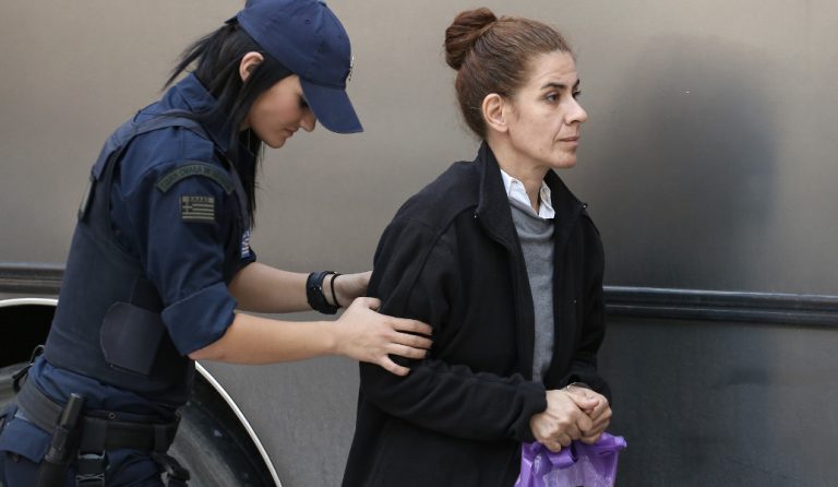 Αποφυλακίστηκε και η Αρετή Τσοχατζοπούλου