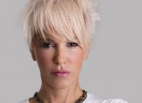 Nomads Twitter: Χαμός με την ηλικία της Καλογρίδη (vid)